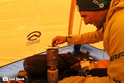 MSR Reactor stove system in use shows reliable performance on cold, windy sites.