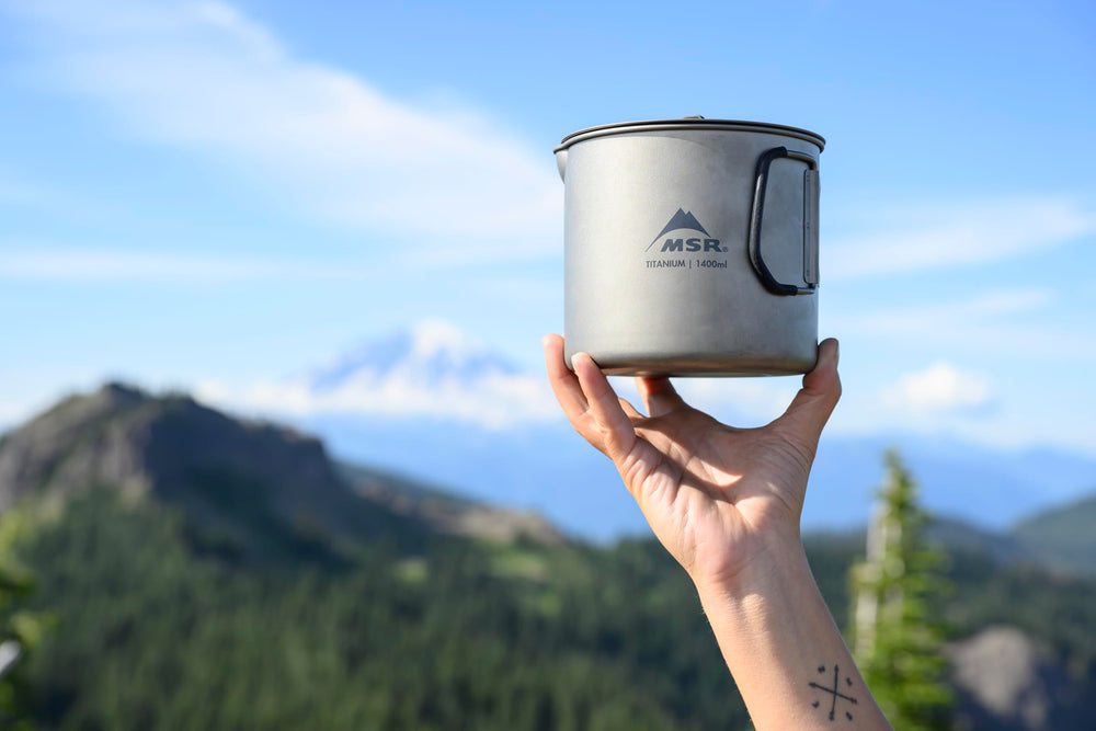 MSR Titan Kettle weighs 153 g, keeping your pack light.