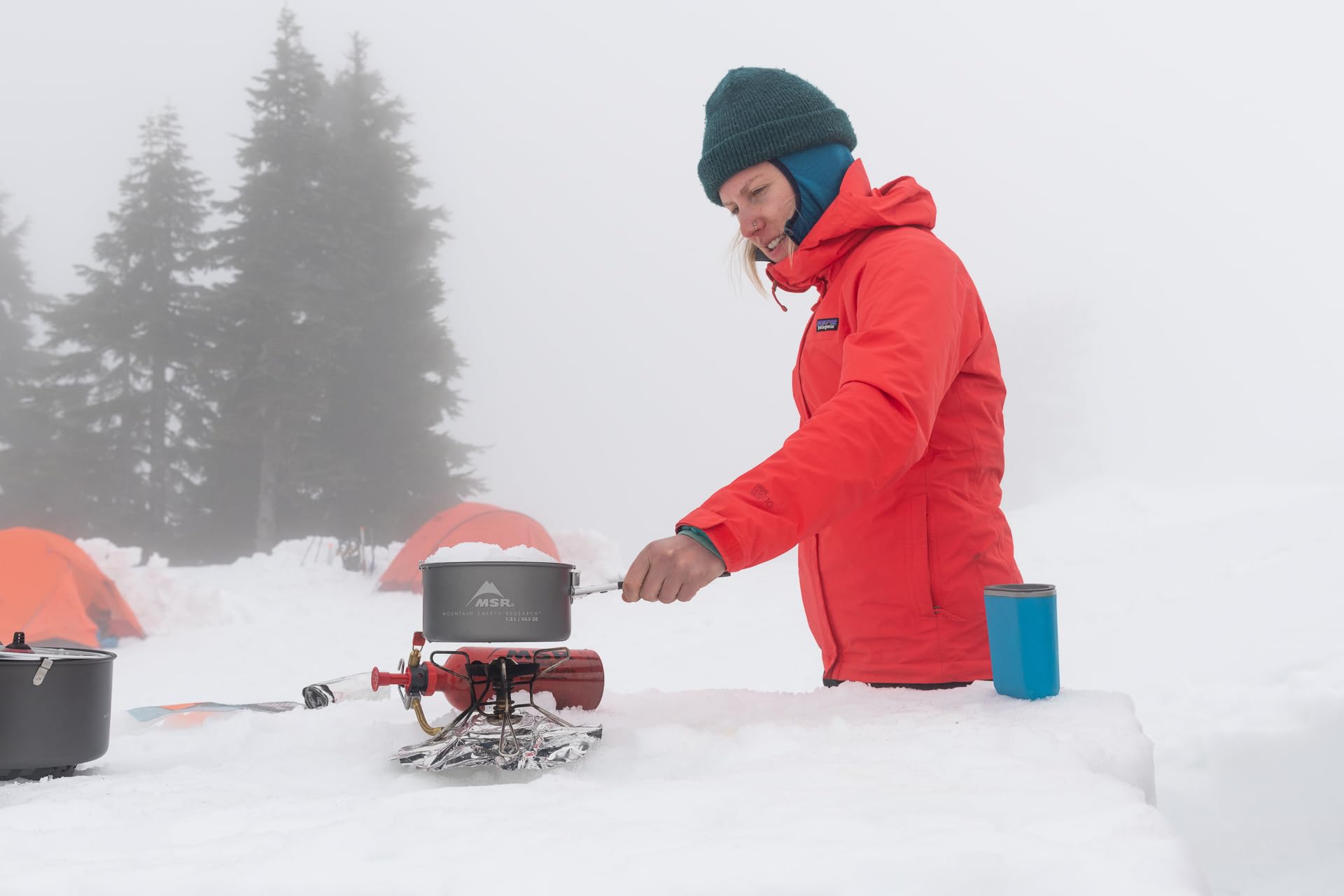 MSR WhisperLite Compact heat reflector improving outdoor efficiency