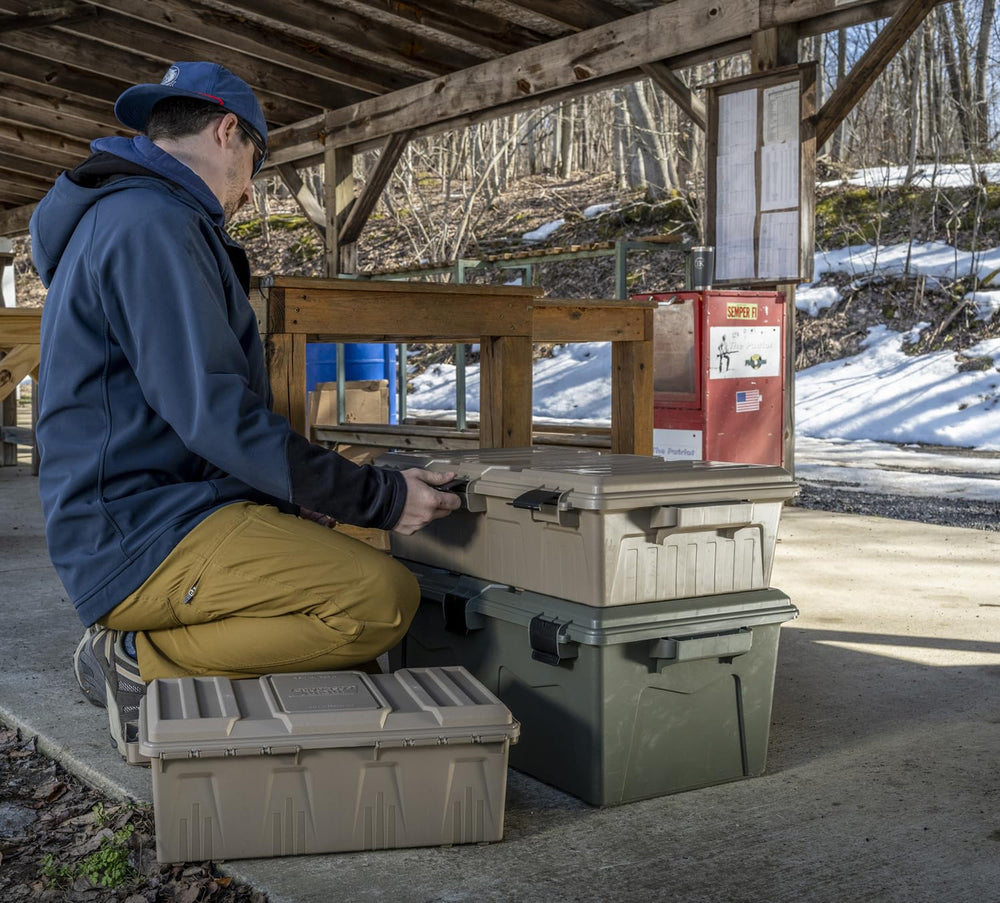 Inside dimensions: 23.6 in x 13 in x 6.5 in