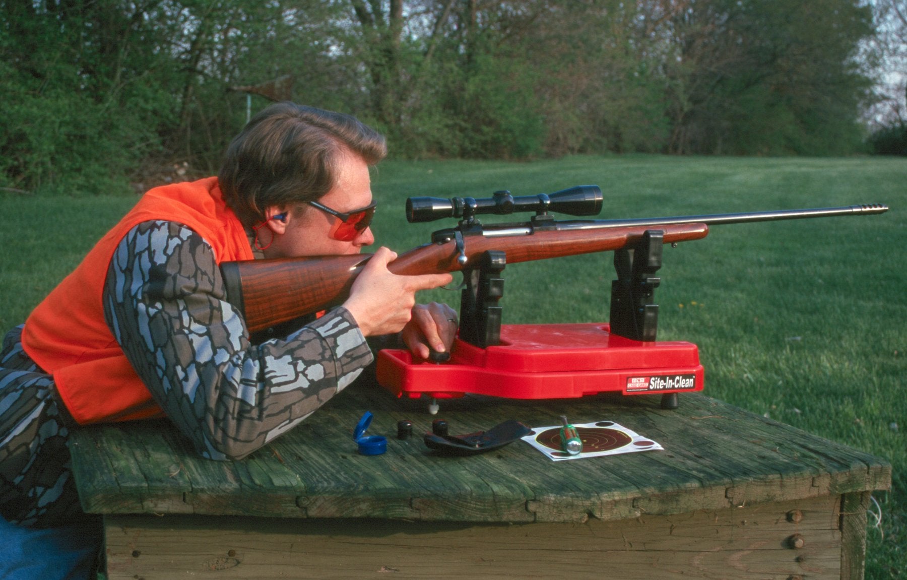 MTM SNCR-30 site-in-clean rest rear-rod holders keep cleaning tools ready