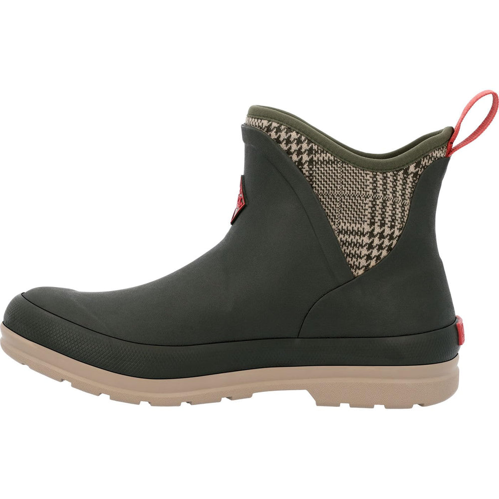 MUCK Forest Moss boot, 9 – mud-shedding outsole keeps trails cleaner.