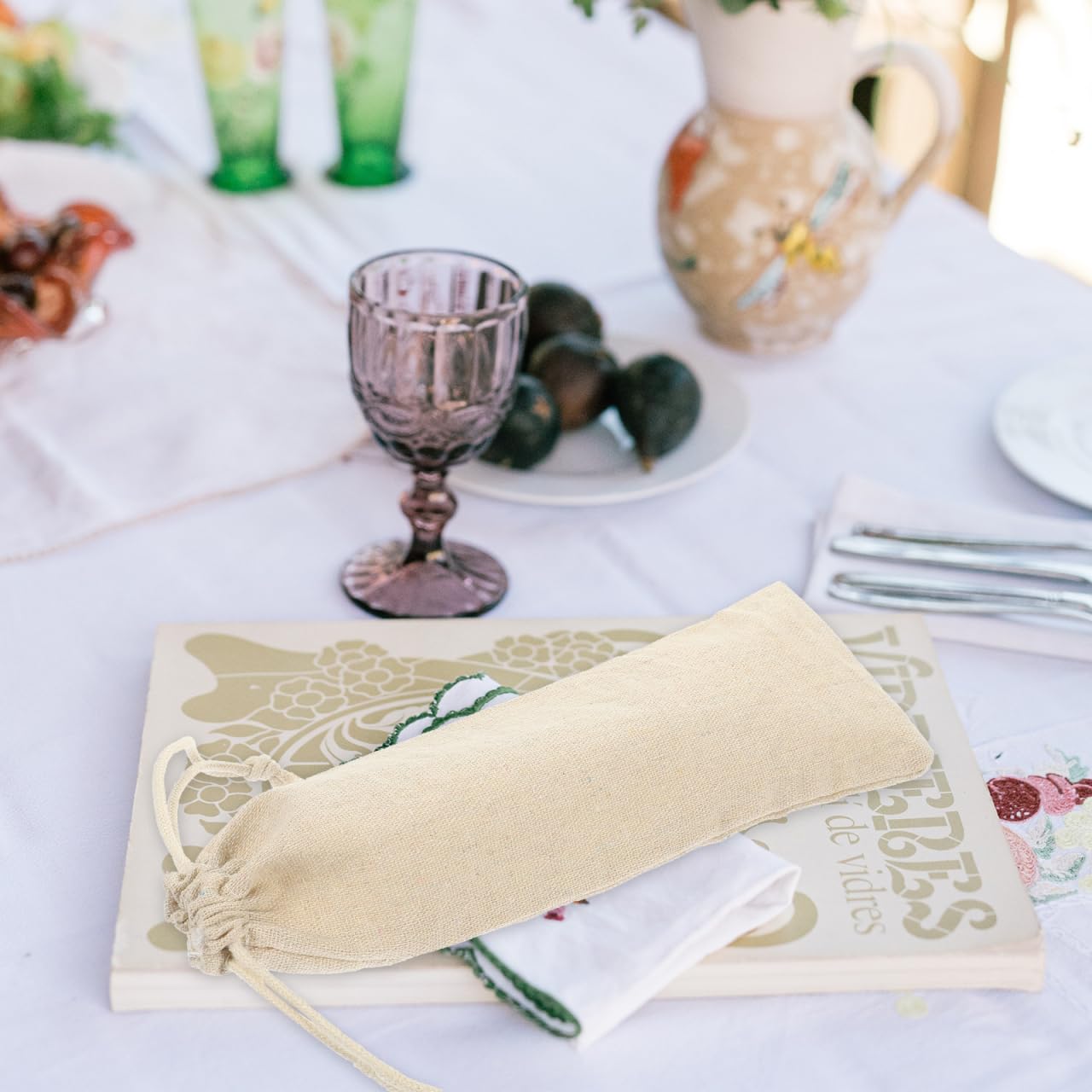 MUCKLILY versatile cutlery bag suited for camping, picnics, and school lunches.