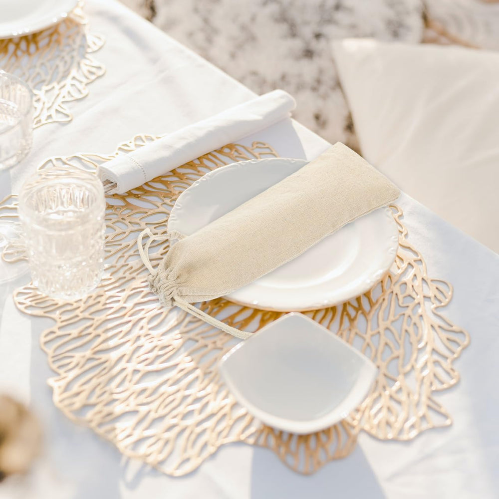 MUCKLILY organization on the go keeps utensils tidy between outings.
