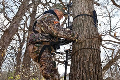 Lineman's rope quick-clip design close-up