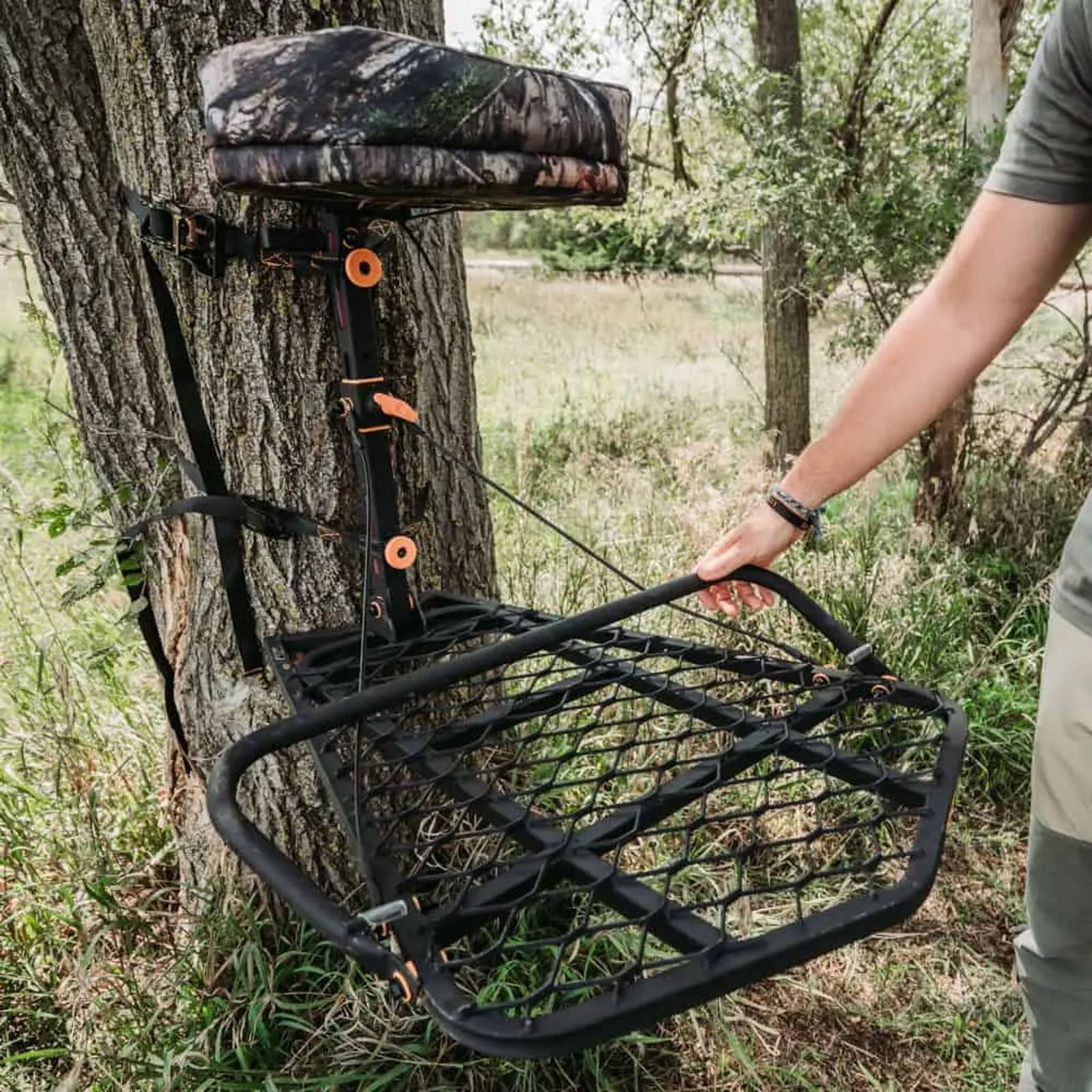 Muddy Outfitter removable waterproof seat for all-weather comfort.