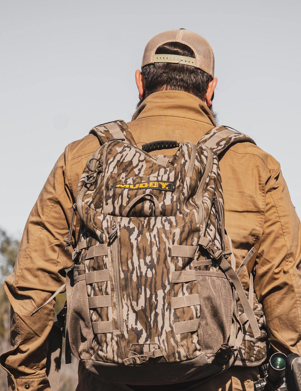 Muddy Pro 1500 MO silent zipper waist belt pockets for quick access.