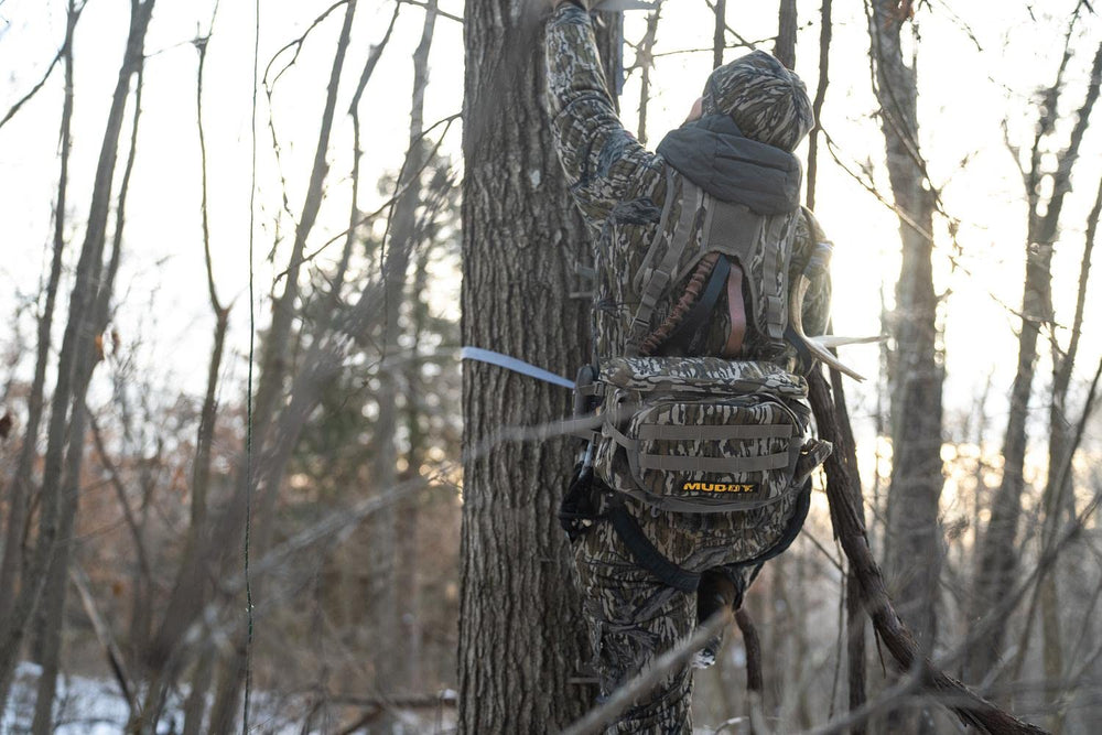 MUDDY Pro 500 lumbar pack quiet-access design supports stealthy outings.