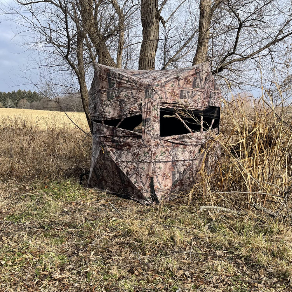 MUDDY Twin Peaks rear ports for stealthy monitoring