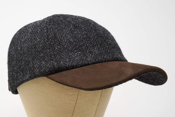 Munro midnight cap presented with Borges & Scott storage bag.