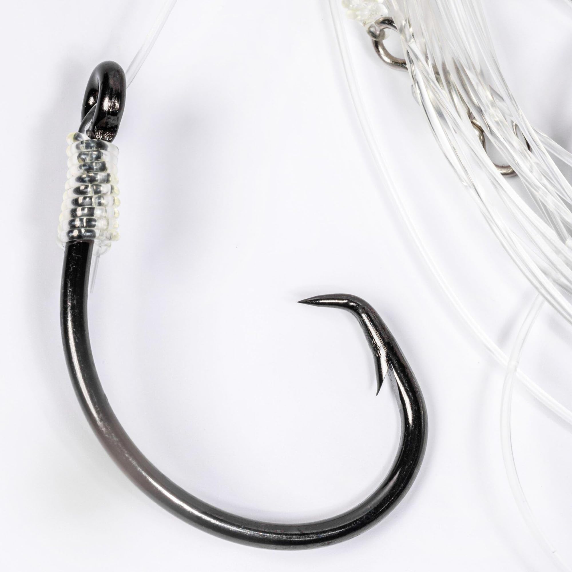 Mustad BlacktipH live bait rig premium swivel reduces line twist for clean presentations.
