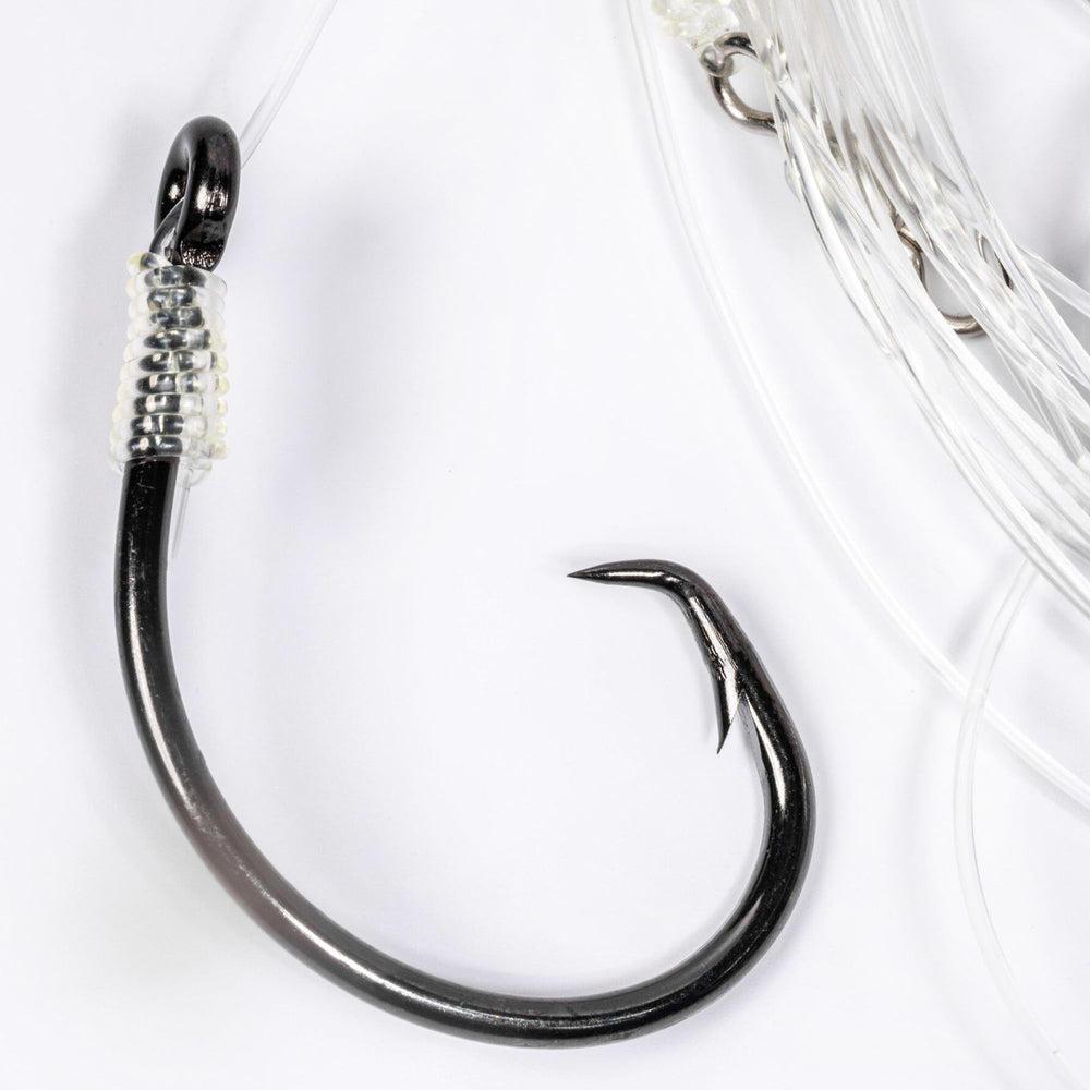 Mustad BlacktipH live bait rig premium swivel reduces line twist for clean presentations.