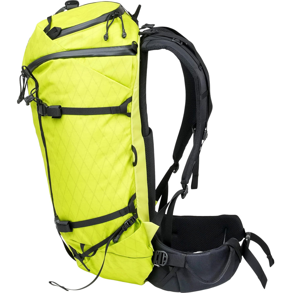 Mystery Ranch Scree 33 Futura Yoke micro-adjusts for torso-length comfort.