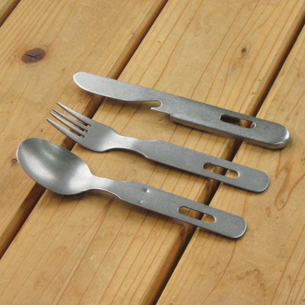 Nagao camping cutlery fork showing compact storage feature for easy packing