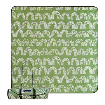 Nakie picnic blanket laid flat for a family picnic, waterproof and easy-care.
