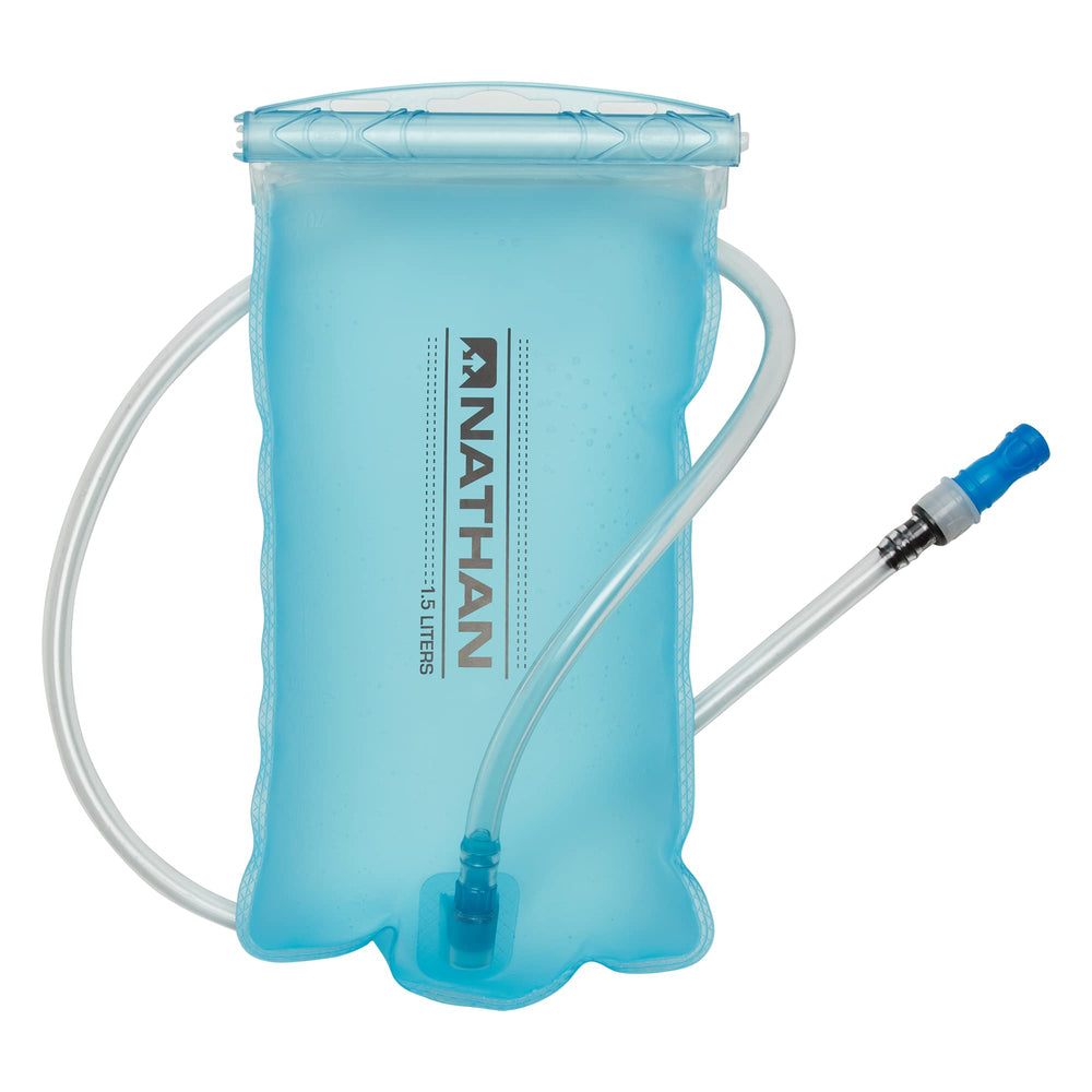 Nathan Crossover Pack marine blue shoulder straps reduce bounce during sprints.