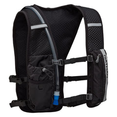 Nathan Hypernight 1.5L bladder supports on-the-go hydration.