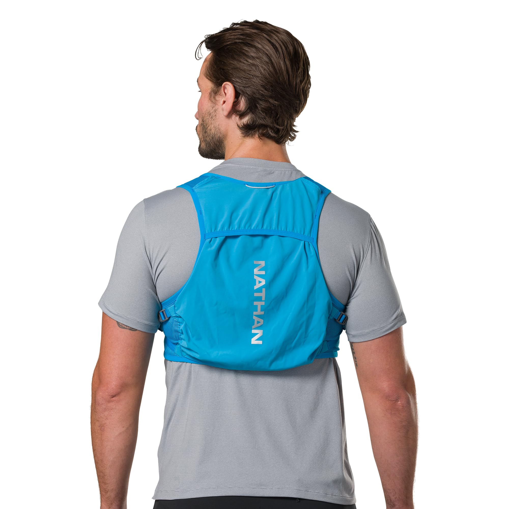 Nathan Pinnacle Breeze reflective details aid visibility for dawn or dusk runs