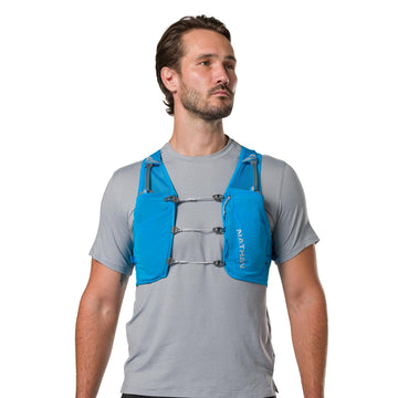 Nathan Pinnacle Breeze sternum slider ensures bounce-free fit on the chest.