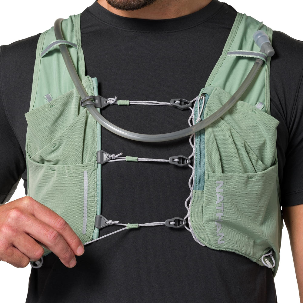 Nathan Pinnacle Pro 12L in medium size suits a wide range of runners
