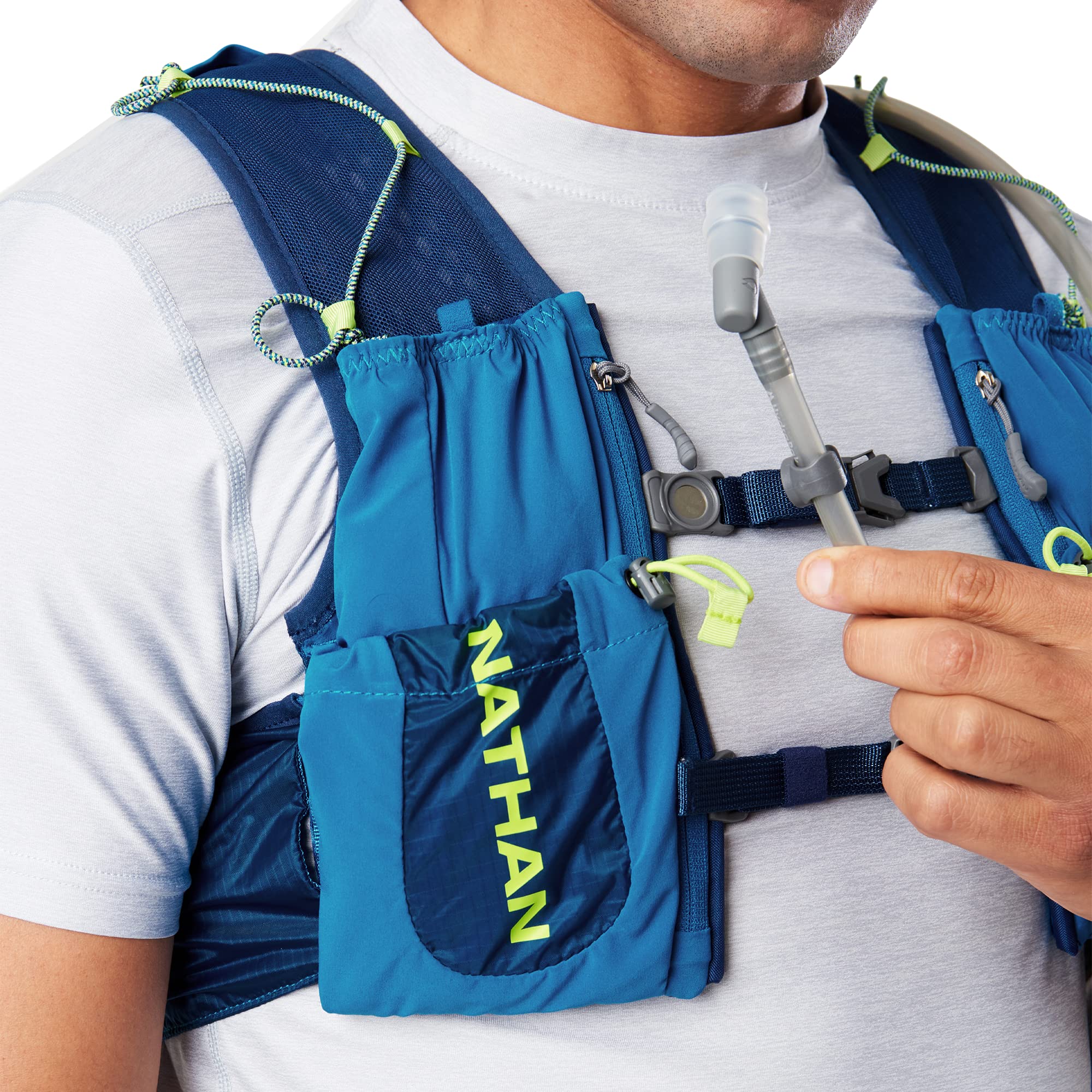 Nathan Vapor Air 3.0 includes a 2L bladder for steady hydration on longer sessions.