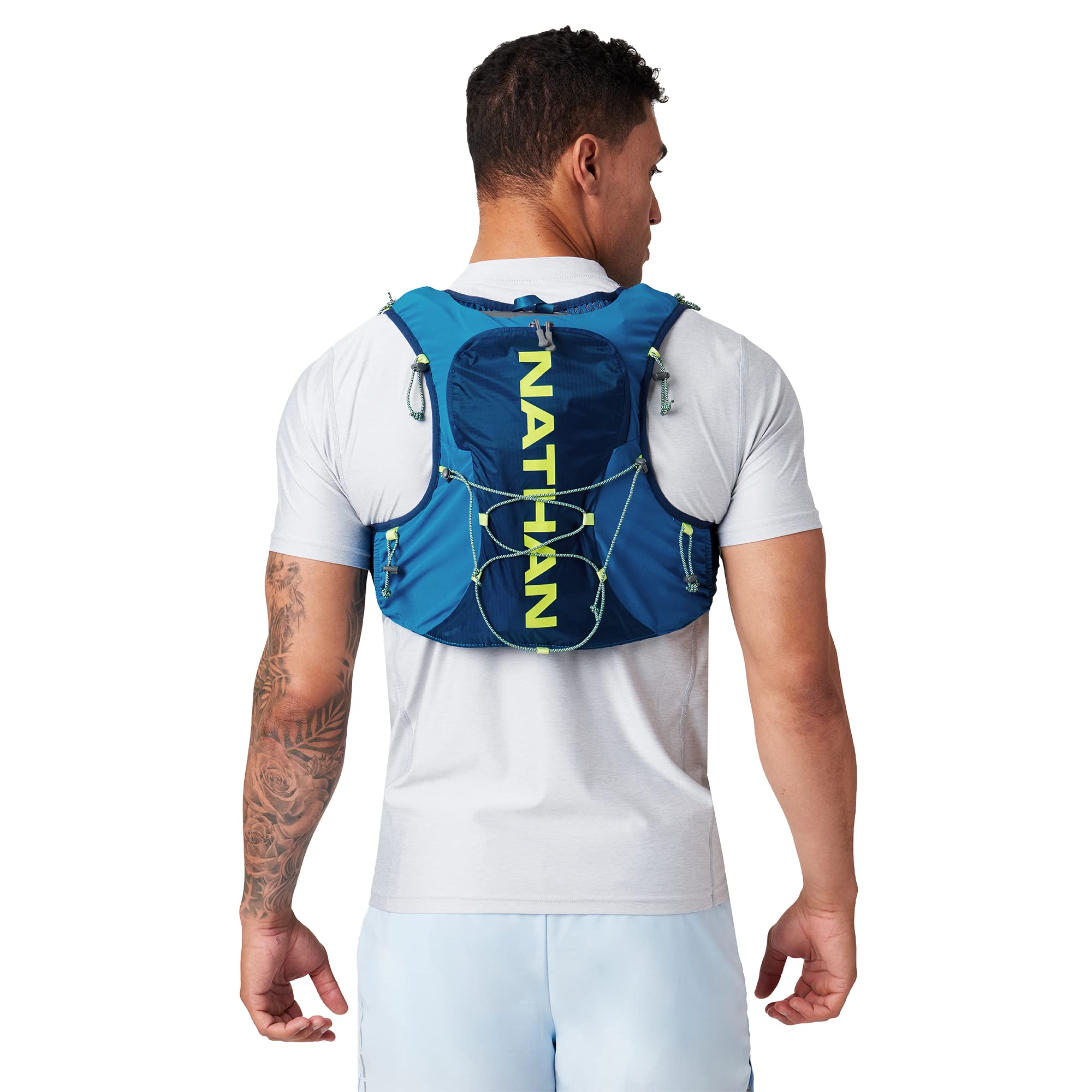 Nathan Vapor Air 3.0 lightweight design reduces fatigue on trails.
