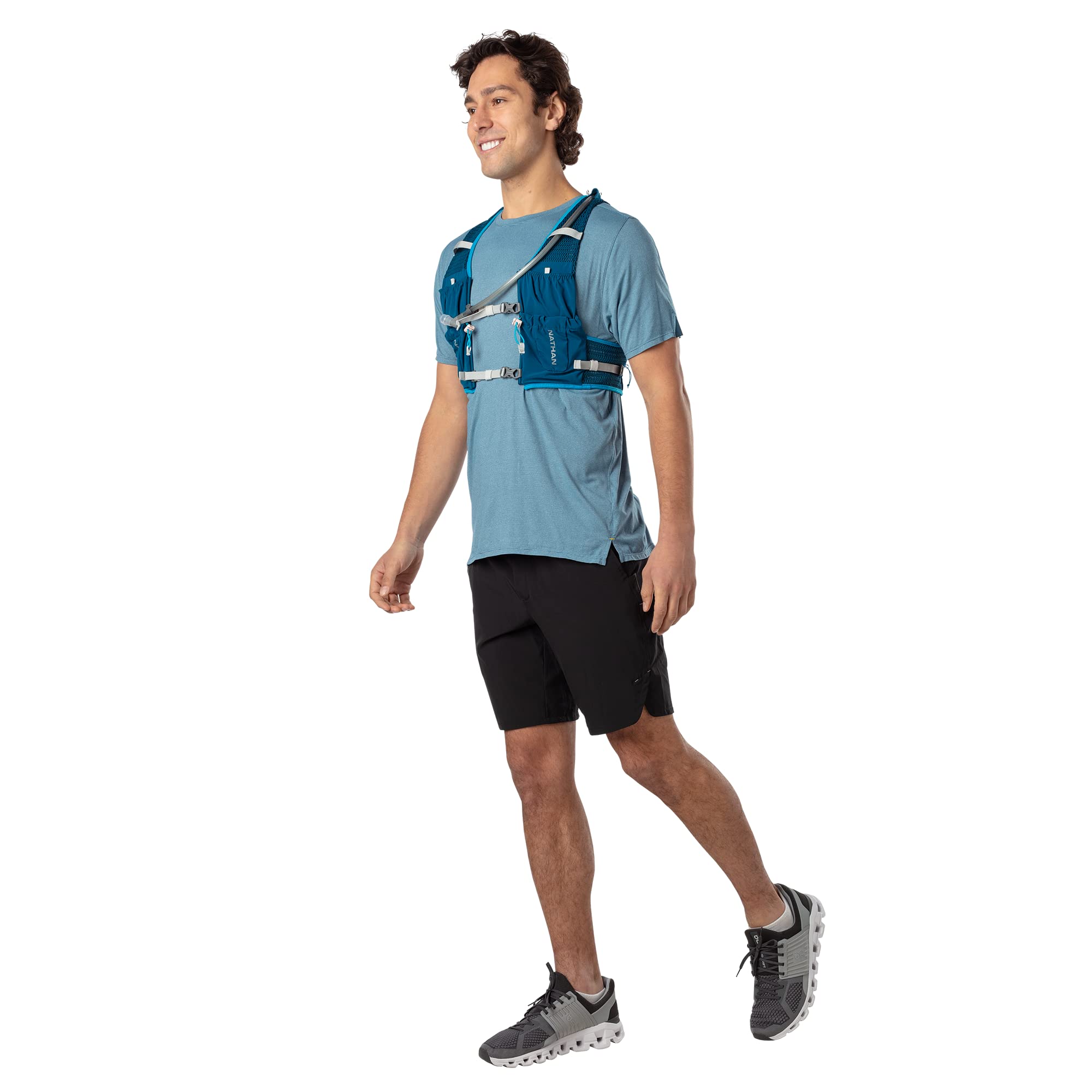 Nathan VaporAir Lite 4L vest lightweight mesh material for all-day comfort