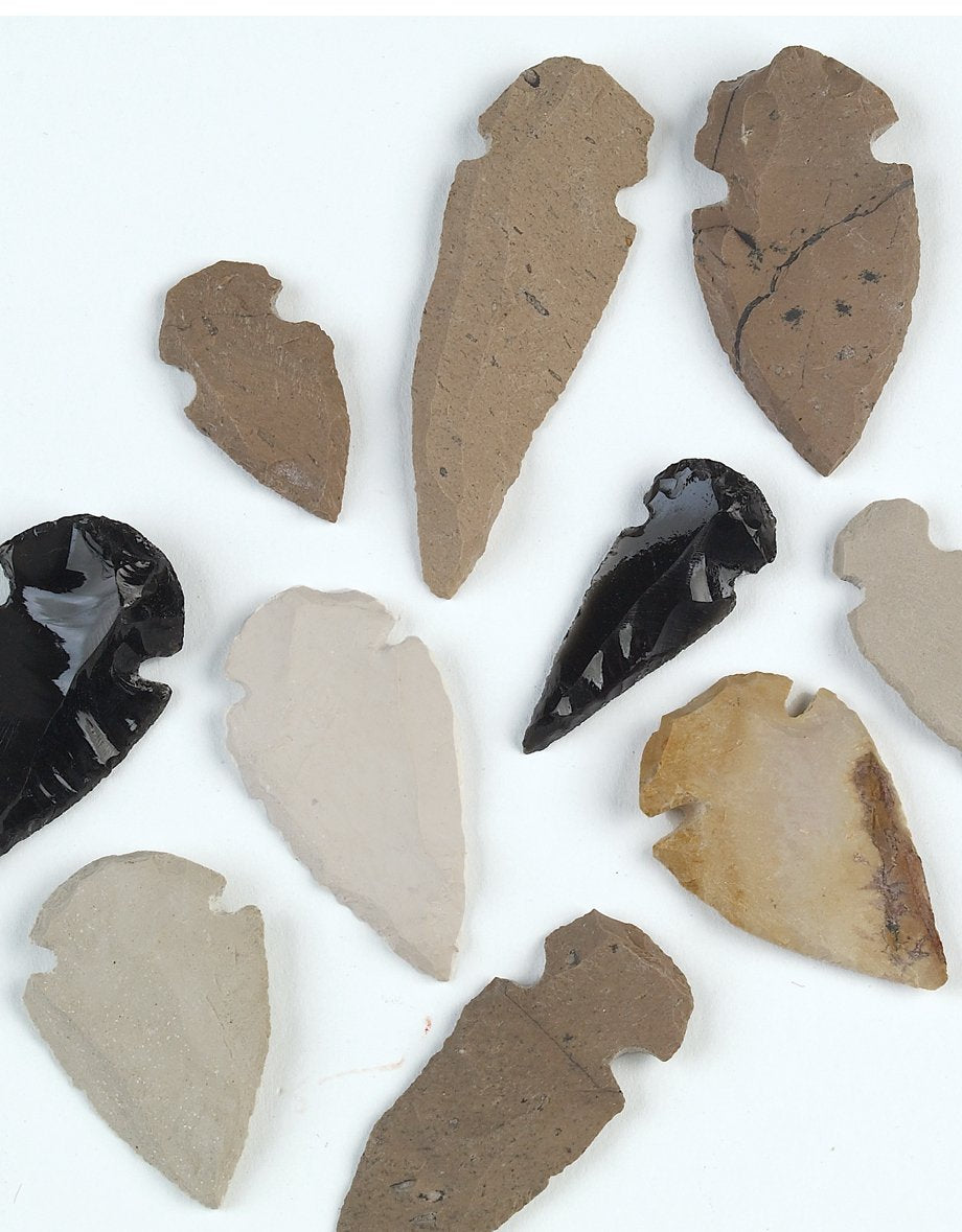 Nature-Watch replica arrowheads economy pack for display and educational scout projects.