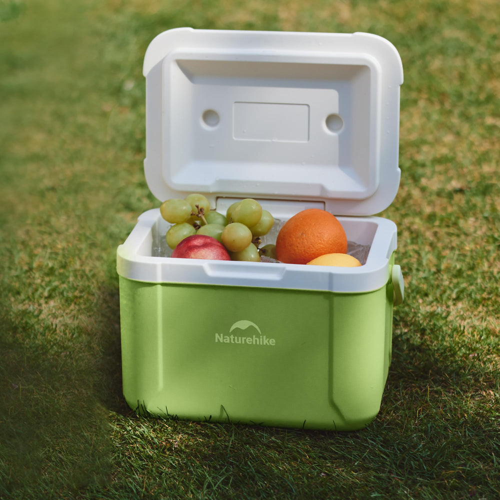 Naturehike 5.3 Qt cooler fits six cans for easy on the go snacks