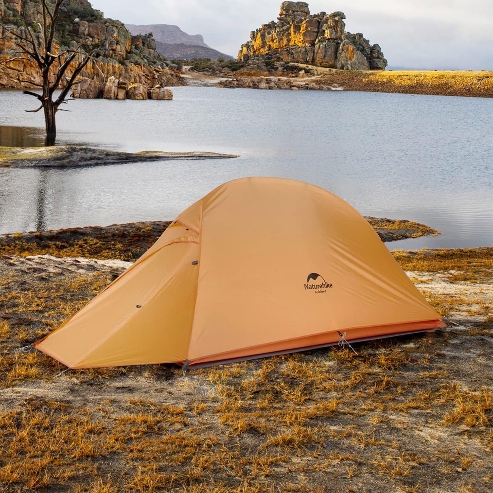 Naturehike Cloud-Up 1P dome structure highlights three-season versatility for varied conditions.