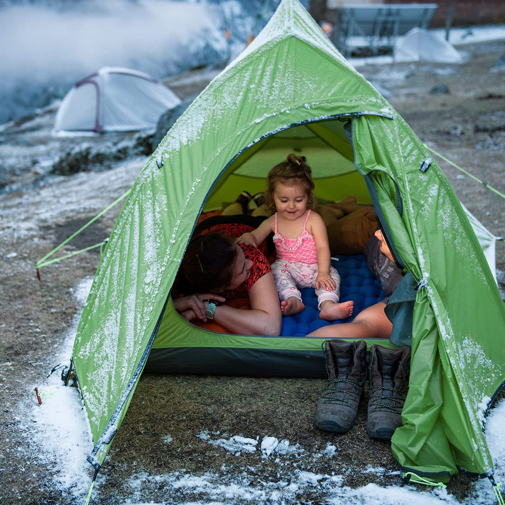 Naturehike Cloud-Up aluminum poles assemble quickly for tent stand.