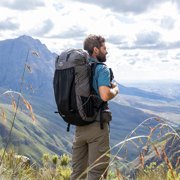 Naturehike Rock Series compression straps secure bulky items for stable packing