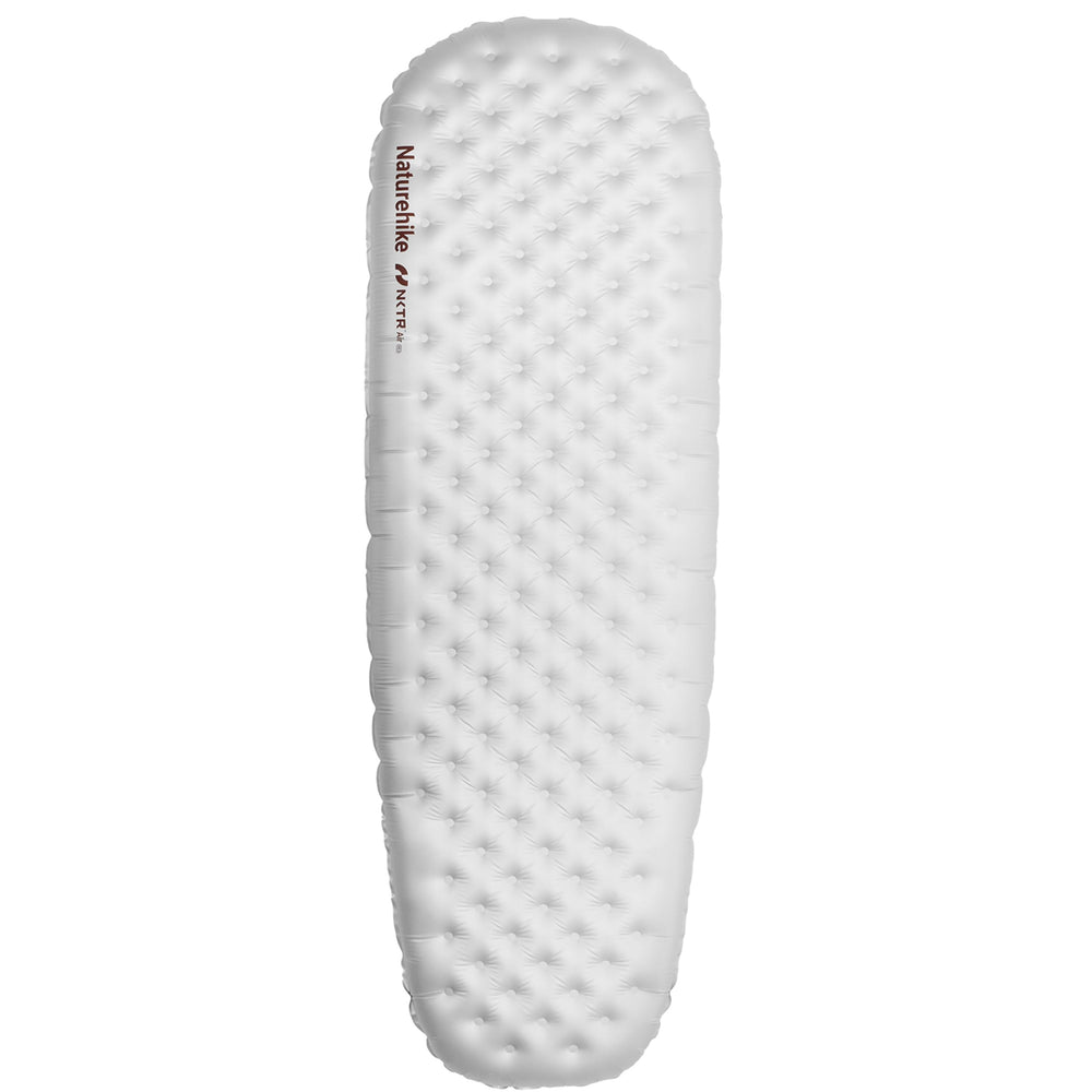 Naturehike ultralight sleeping pad top view highlighting compact, heat-retaining design for cold nights.