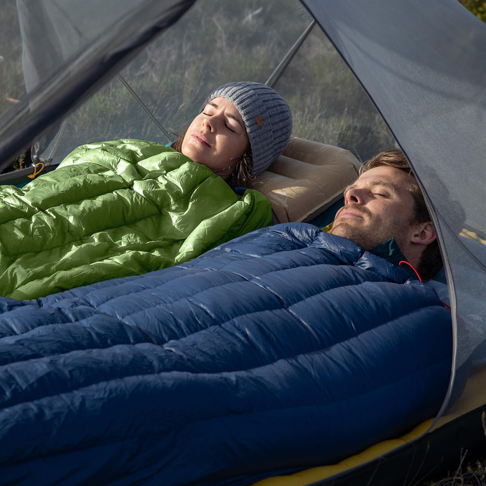 Naturehike YKK two way zipper enables venting and pairing two bags