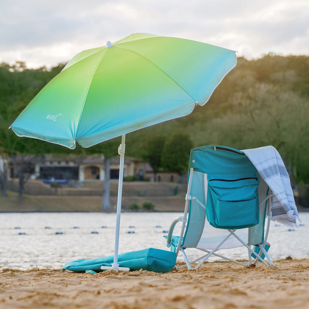 Nice C beach chair combines detachable umbrella and cooler in one package.