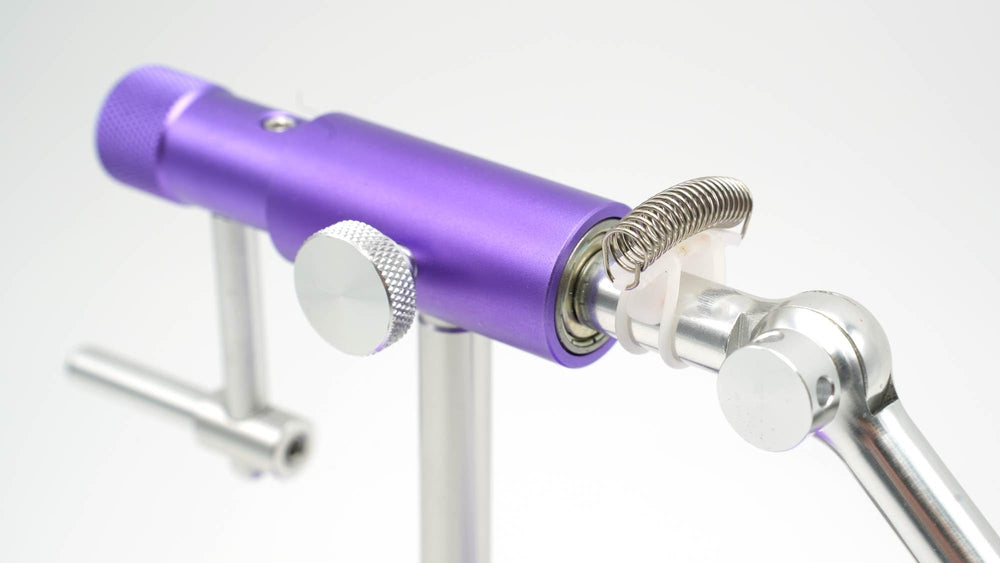 Nirvana V2 jaws detail shows strong, durable grip across various hook sizes