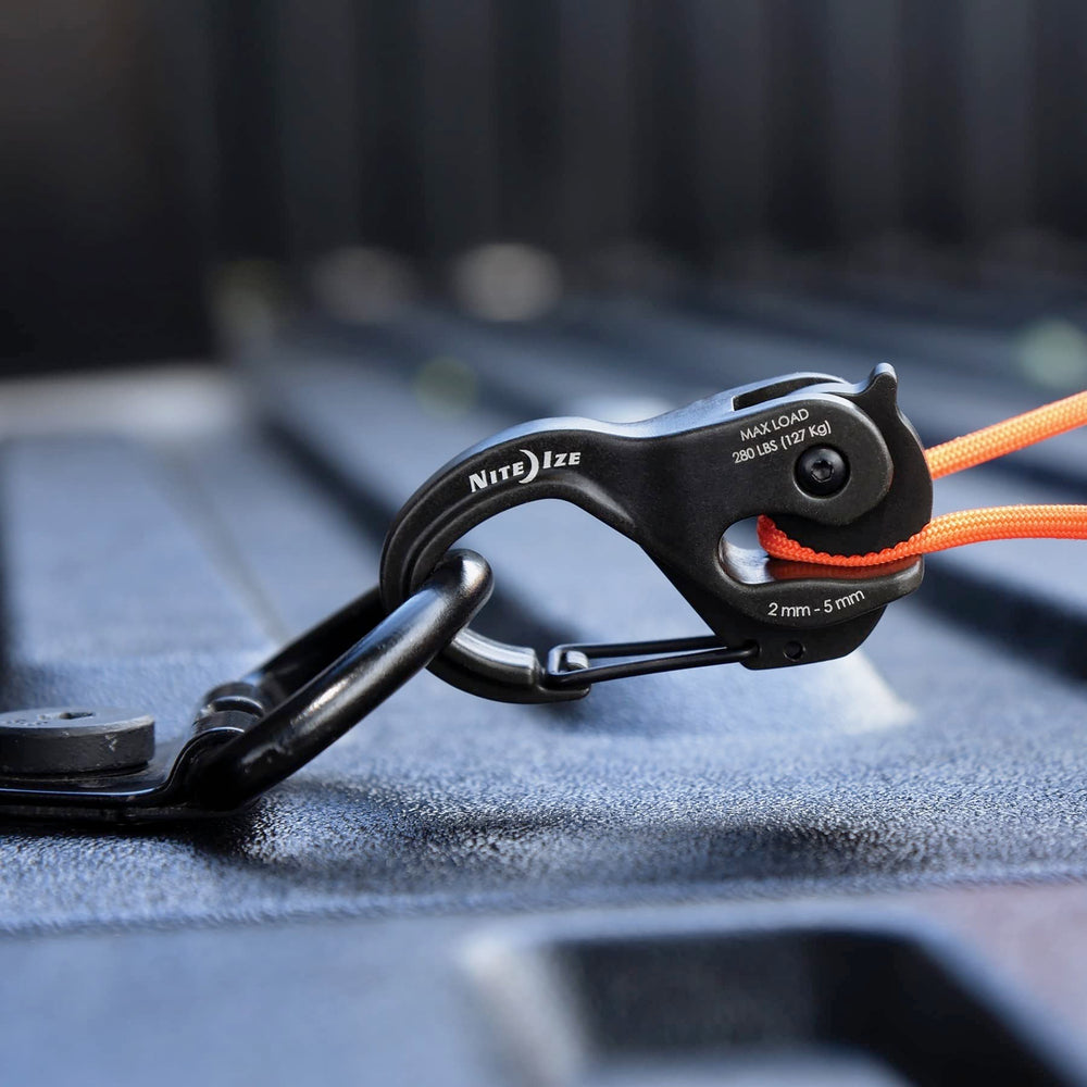 Nite Ize CamJam XT black carabiner end anchor ready.