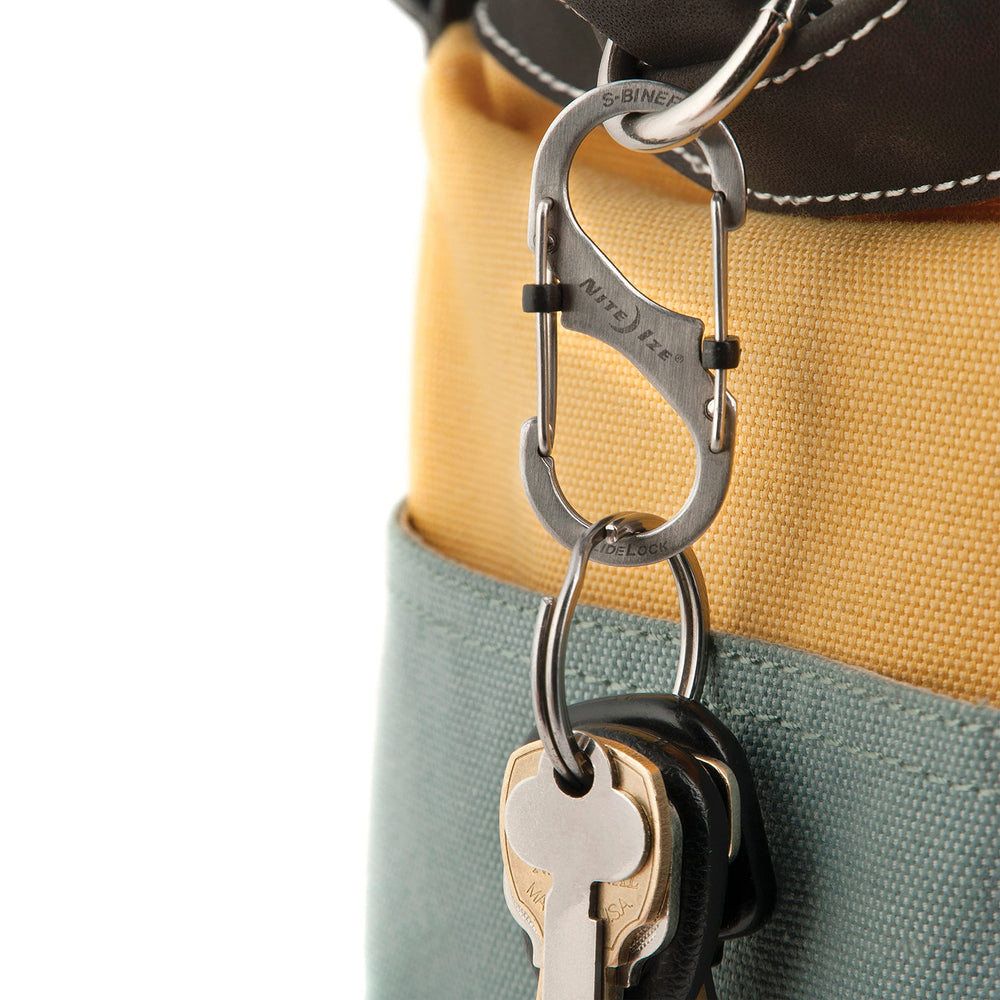Nite Ize carabiner clip on keychain, silver, ideal for everyday carry