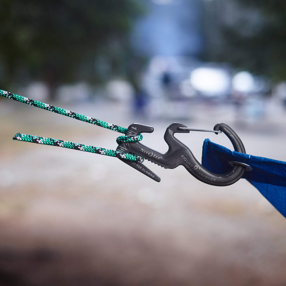 Nite Ize Figure 9 supports heavy loads with reliable tension control.