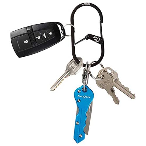 Nite Ize GS4-01-R6 belt clip keeps keys accessible on belts or bags.