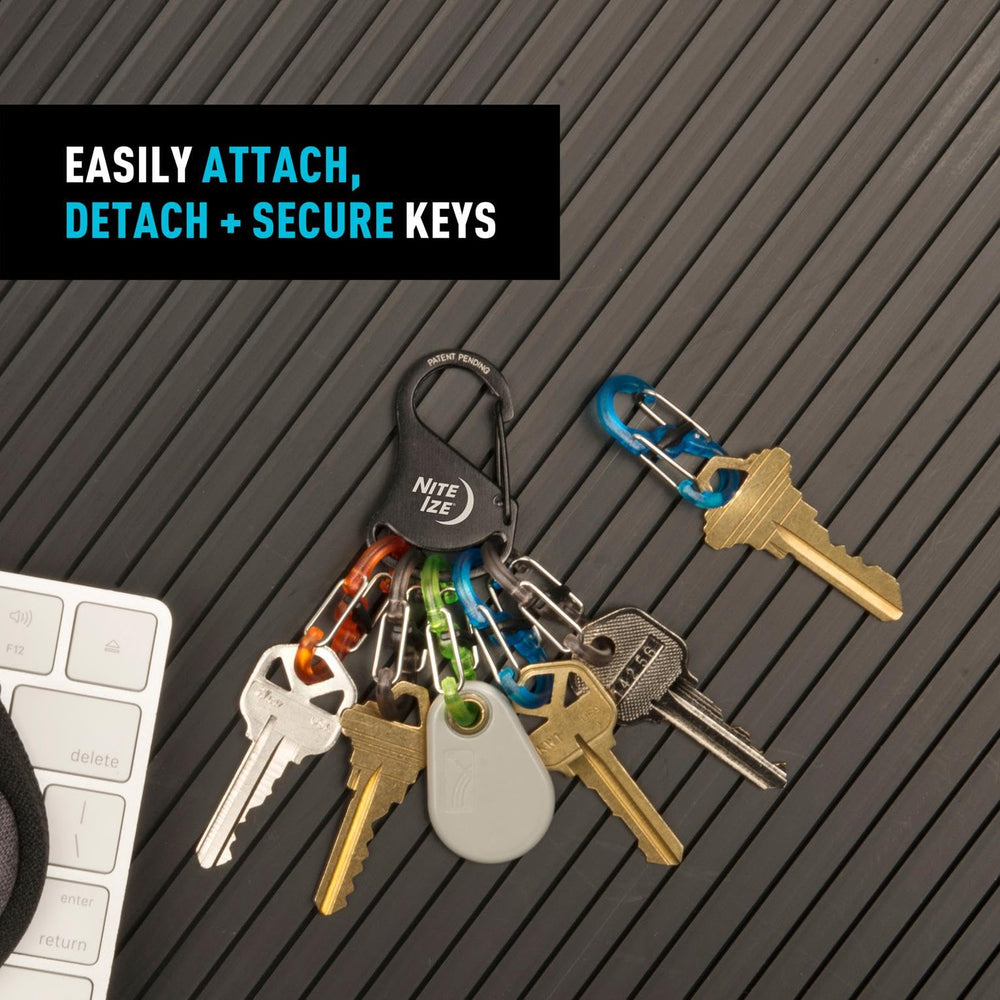 Nite Ize steel carabiner clip enables quick attachment and detachment for easy key changes.