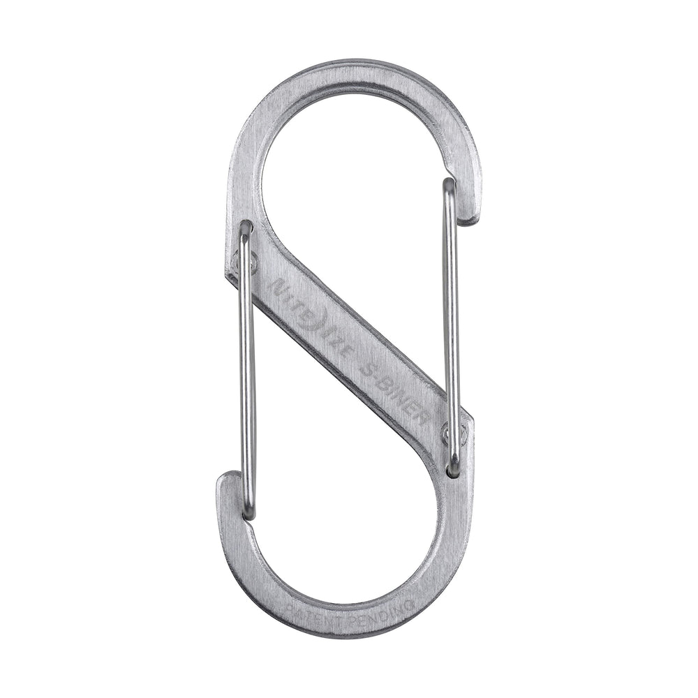 Nite Ize S-Biner size #3 in use attaching keys to backpack.