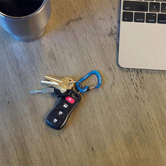 Nite Ize Size-3 S-Biner SlideLock secures keys with a slim locking design for everyday carry.