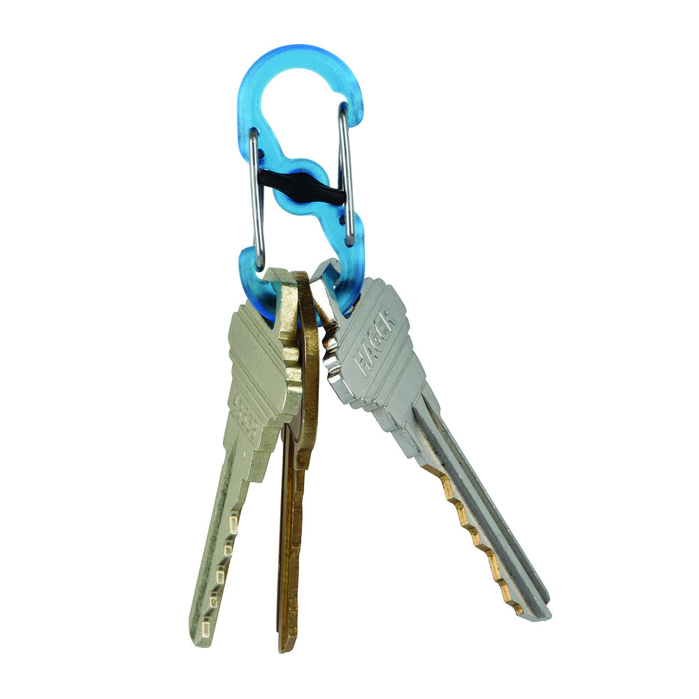 Stainless steel gates provide durable clip points for everyday use.