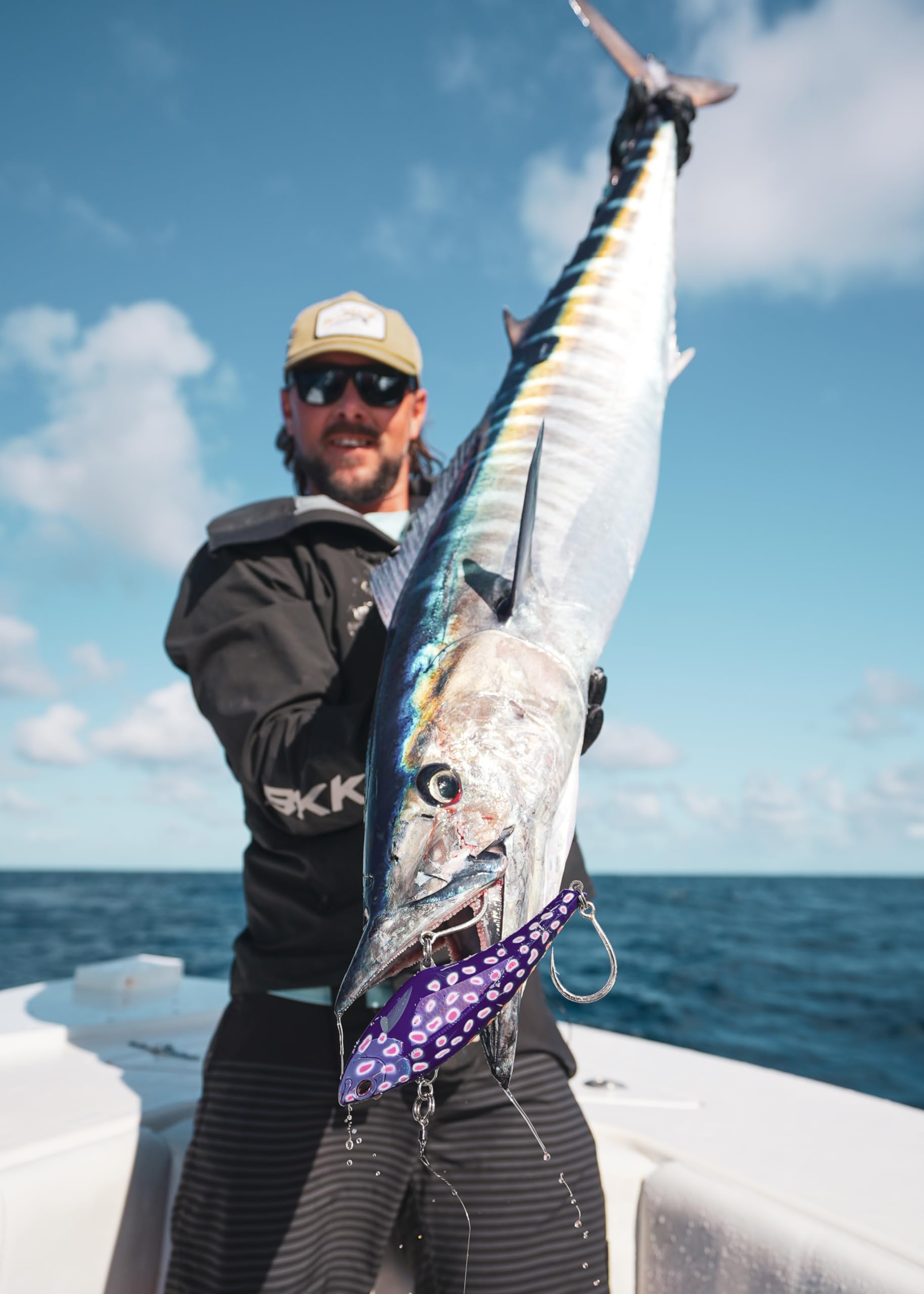 Nomad Design Madmacs pink-mackerel 200mm side profile shows lifelike swim and appeal.