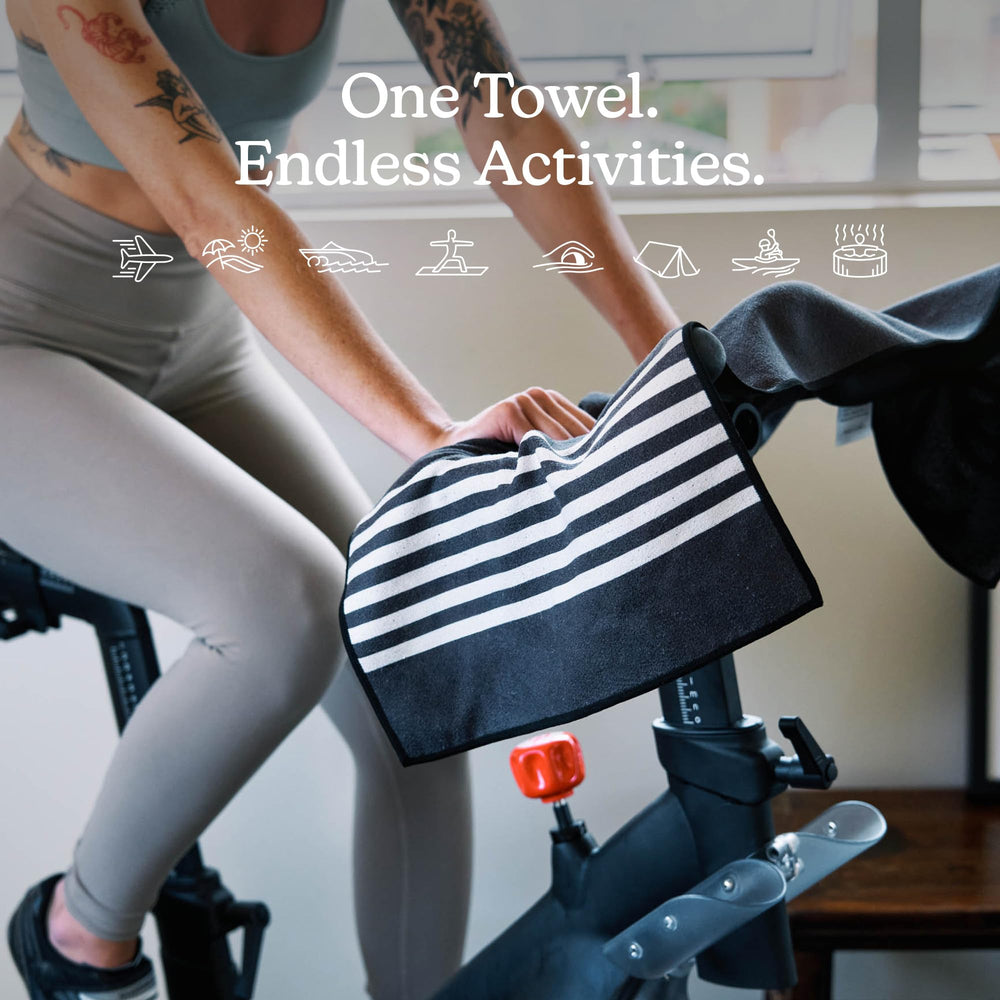 Nomadix Mini Towel sand-resistance helps keep sand at bay during beach sessions.