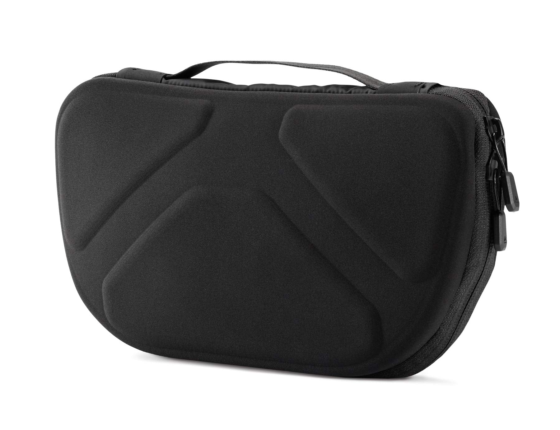Nomatic Navigator 16-inch laptop pocket supports everyday and travel needs.