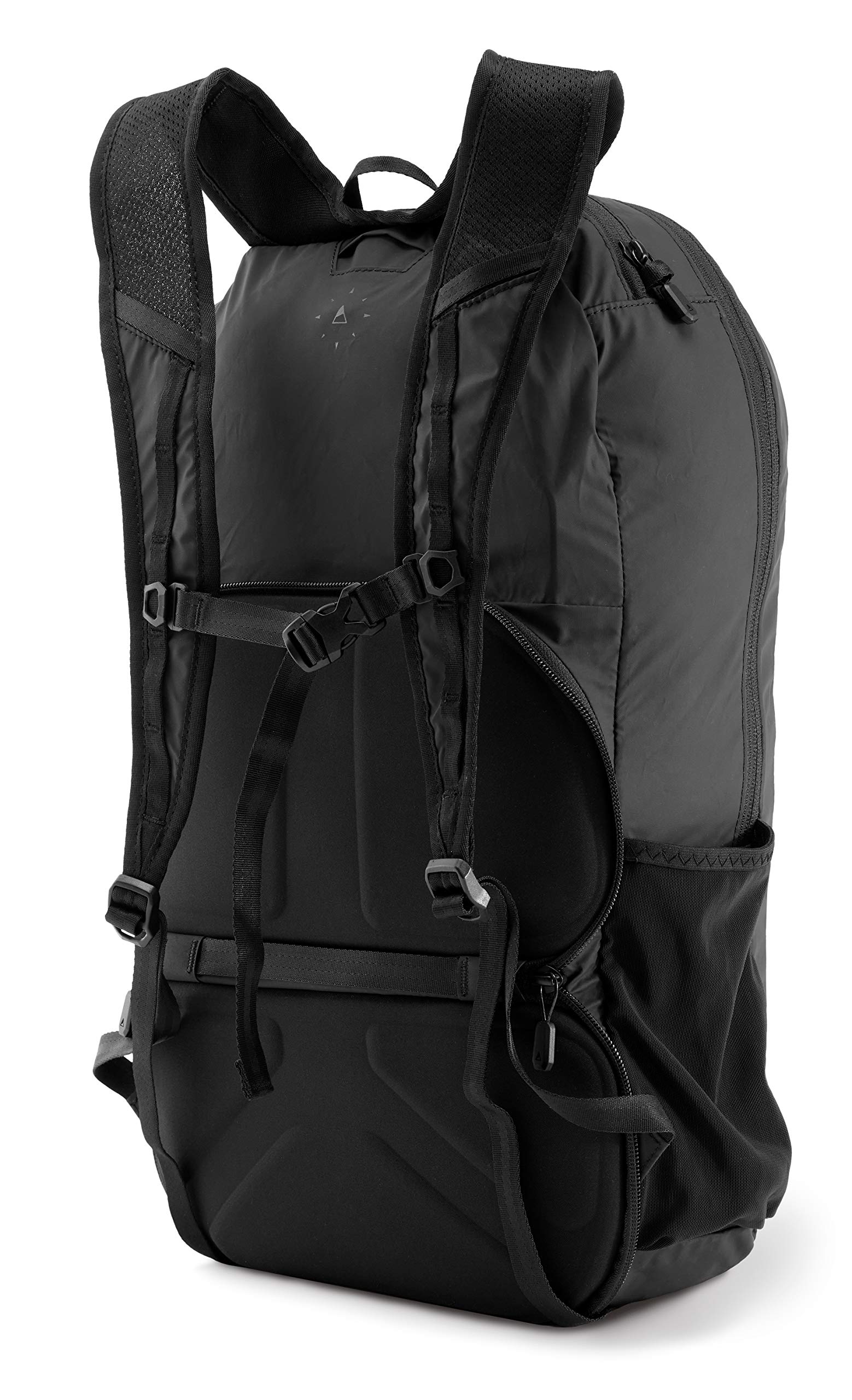 Nomatic Navigator exterior showing water bottle pockets for on-the-go hydration.