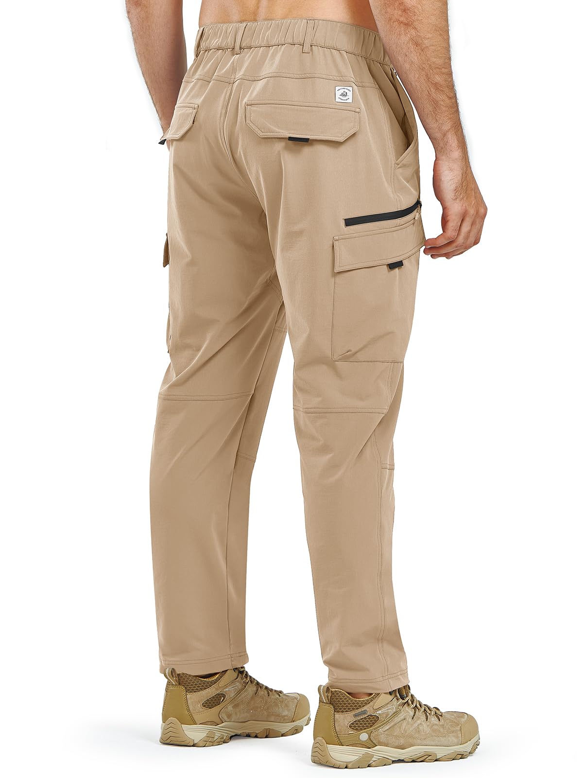 NORTHYARD cargo pants back pockets highlight secure storage for travel