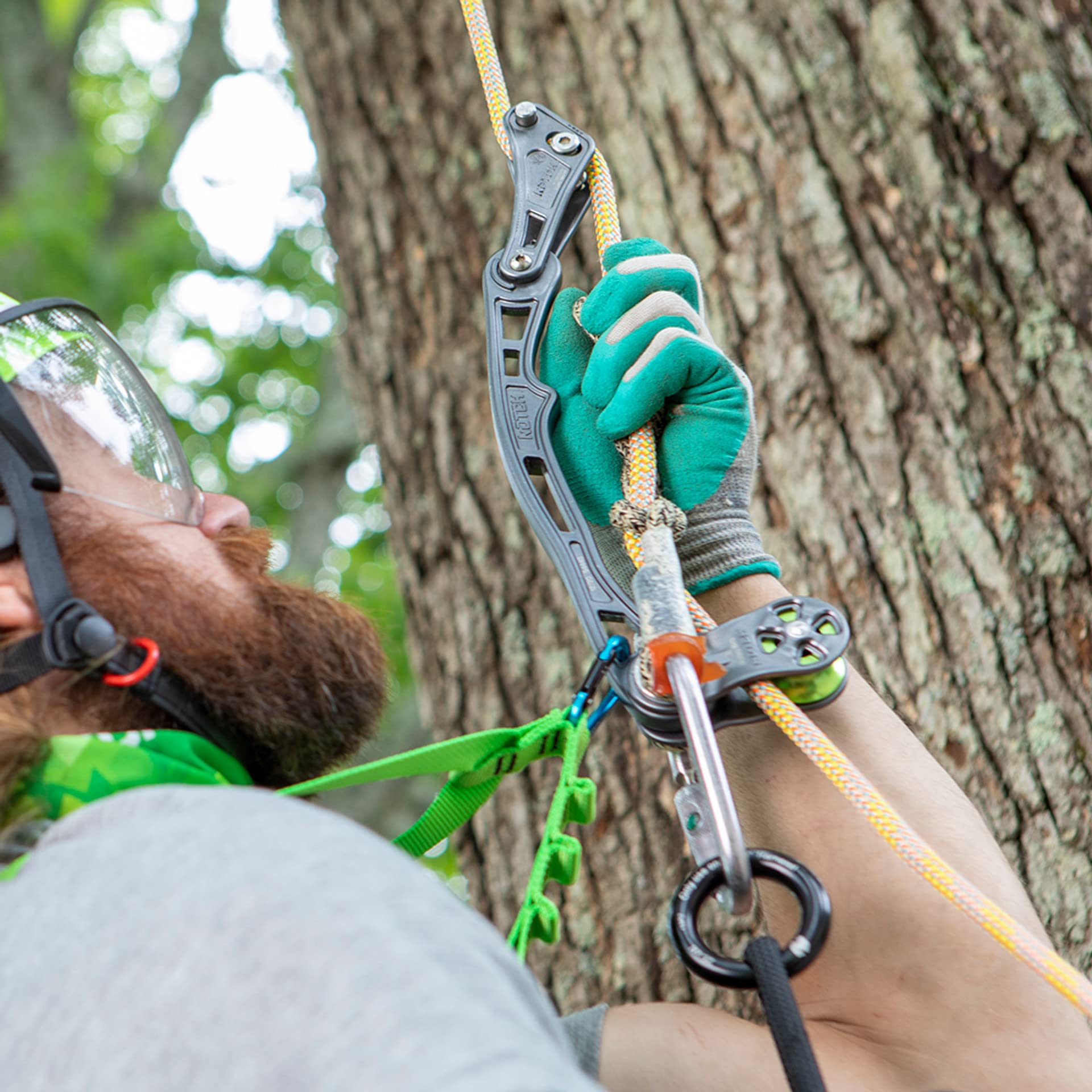 Notch Flow includes a stainless steel slic pin for mid-line attachment.